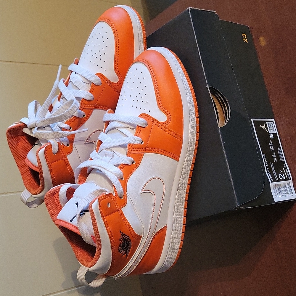 Youth Jordan 1